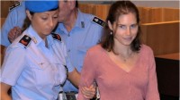 Amanda Knox in court:http://abcnews.go.com/International/amanda-knox-prosector-blasts-dna-report/story?id=14195630&page=2
